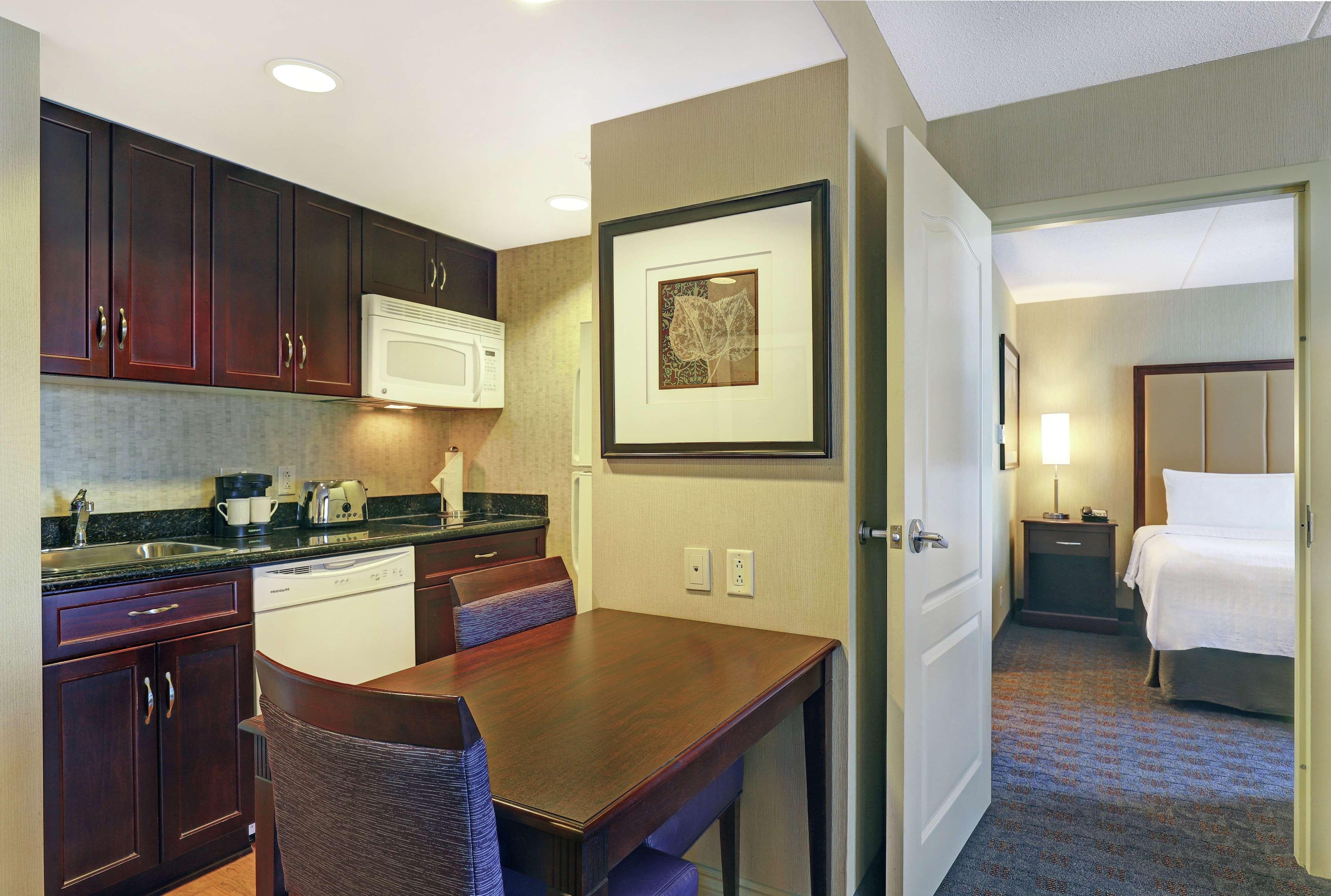 Homewood Suites By Hilton Cambridge-Waterloo, Ontario Экстерьер фото