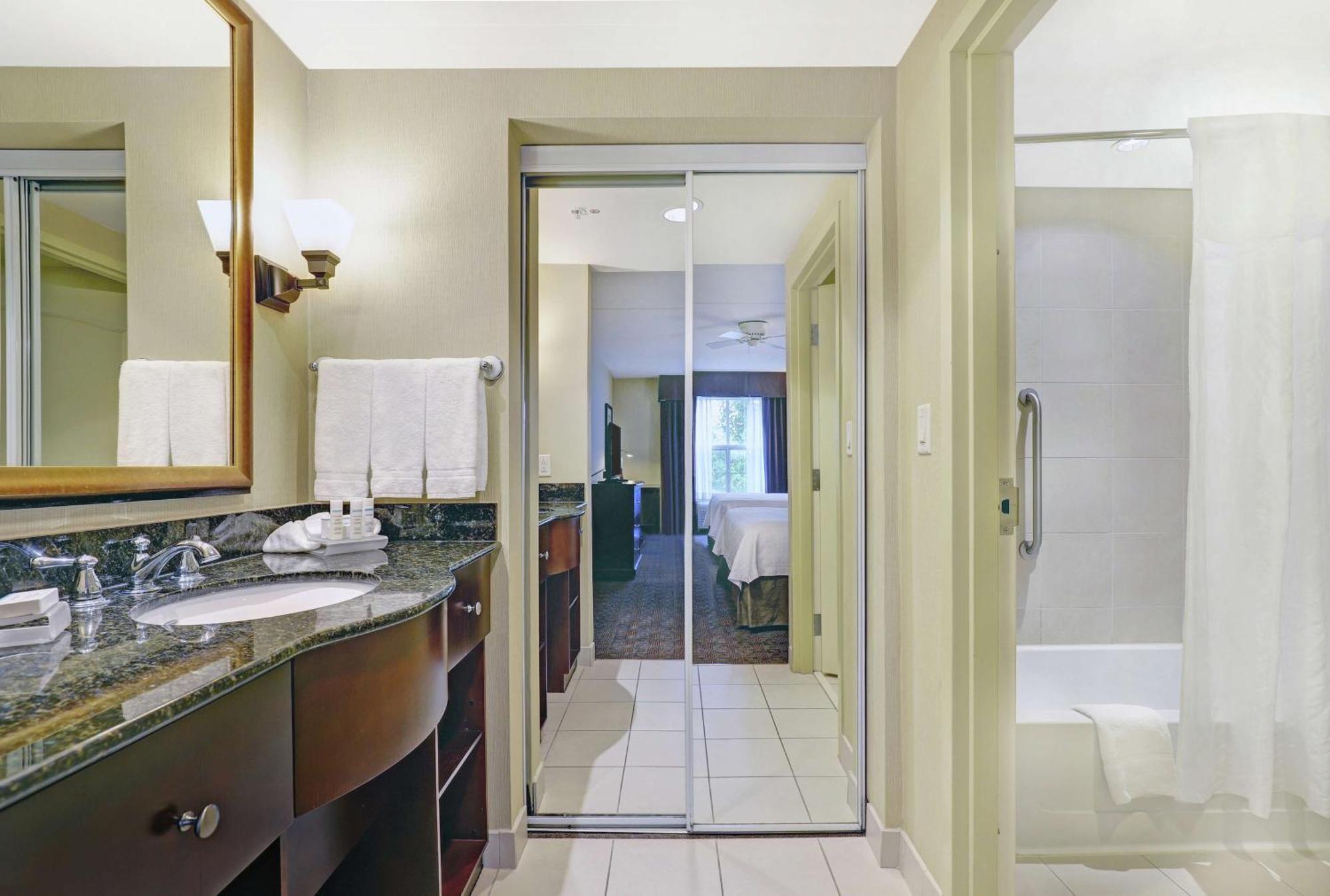 Homewood Suites By Hilton Cambridge-Waterloo, Ontario Экстерьер фото